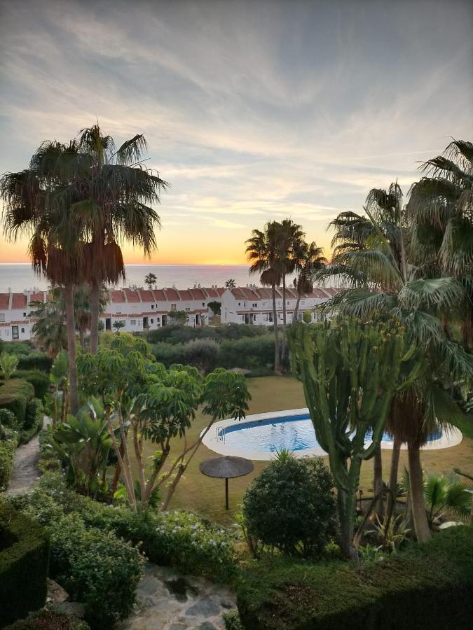 Appartement Met Zeezicht En Vlakbij Het Strand Manilva Eksteriør bilde