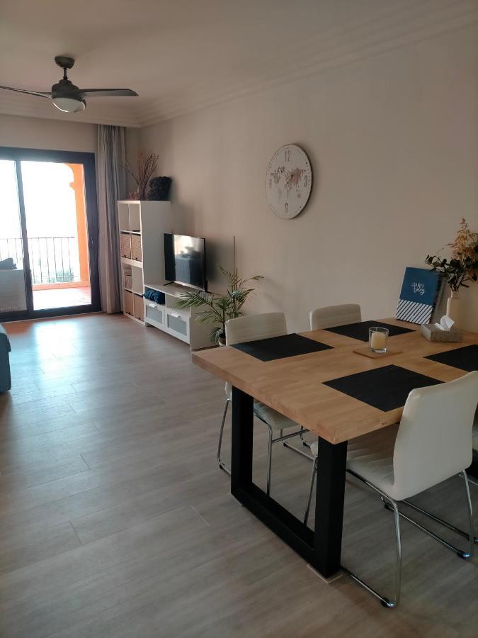 Appartement Met Zeezicht En Vlakbij Het Strand Manilva Eksteriør bilde