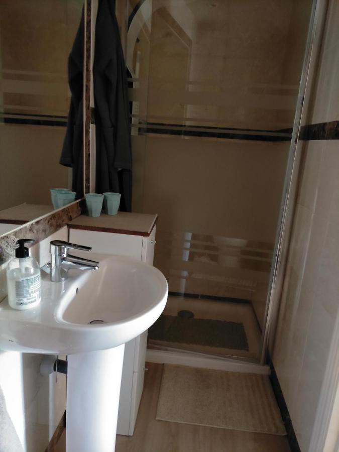 Appartement Met Zeezicht En Vlakbij Het Strand Manilva Eksteriør bilde