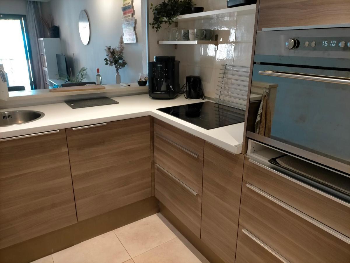 Appartement Met Zeezicht En Vlakbij Het Strand Manilva Eksteriør bilde